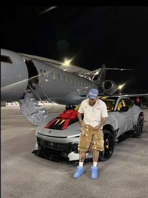 Had to get myself a pre fight gift - the hardest Ferrari there is 🩶💛