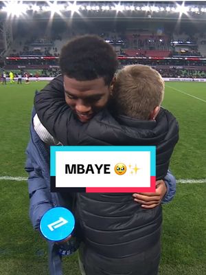 What a moment between Ibrahim Mbaye and this kid 🥹✨ Thyméo, our special guest was so happy to give the trophy to PSG’s Man of The Match 🏆  #1TEAM #PSG #mbaye #cnape #cute 