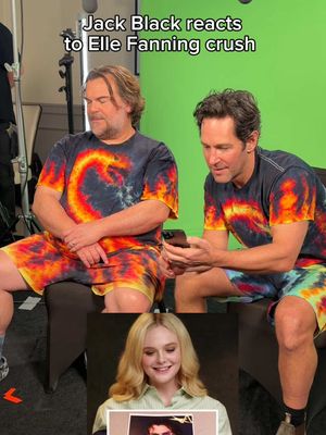 Who’s gonna drop this in the group chat first #DakotaFanning #ElleFanning #JackBlack #PaulRudd #AnacondaMovie
