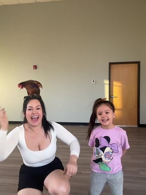 Omg I lost my balance 😂🤣 #theaguilars #candyaguilar #glambycandy 