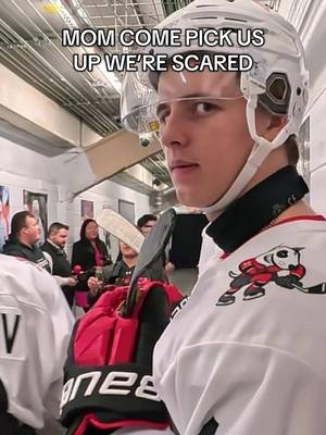 should admin be scared… 🫣 #NiagaraIceDogs #OHL #hockeytiktoks #KevinHe #EthanCzata 