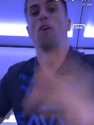 Bei dem 'Fan' handelte es sich übrigens um Cancelos Al-Hilal-Teamkollegen Ali Al Bulayhi 😉😂