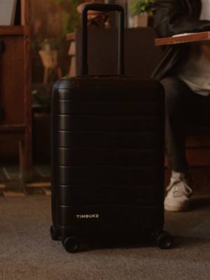 New hard-sided, expandable luggage with the timeless Timbuk2 DNA is here. Polycarbonate shell delivers premium durability, larger 55 mm dual spinner wheels roll smoothly, and smart organization keeps every journey effortless. Ready to elevate your travel?
