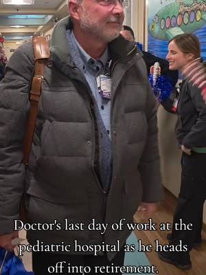Doctor's last day of work at the pediatric hospital as he heads off into retirement. (🎥:daytonchildrenspemfellow)