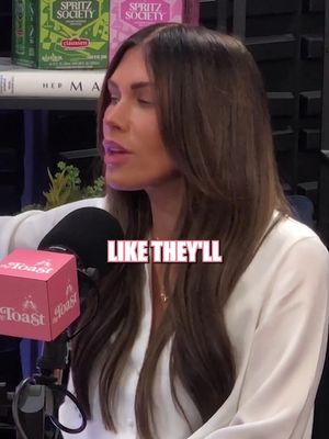 Tb to @_justjessiiii breaking down the pay convo 👏 | 🎥: Secret Lives of Toasty Wives with Jessi Ngatikaura 🩷🥂