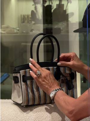 a unique shoulder Birkin 