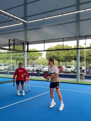 Mucha magia tiene Ferru🧙‍♂️  #WilsonPadel #DavidFerrer #Ferru 