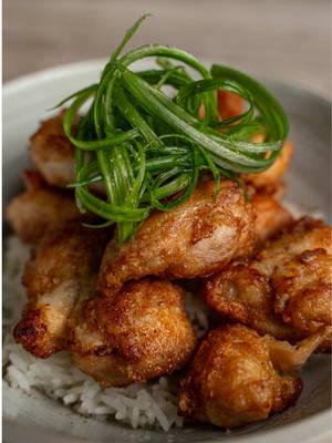 did you know that rubbing your meat with mayo is the secret to the juiciest chicken? recipe and measurements: https://feedthepudge.com/crispy-mayo-chicken/
