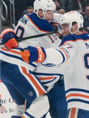 McDavid mic’d up for Draisaitl’s 1000th point 👯 #NHL #LetsGoOilers #HockeyTok 