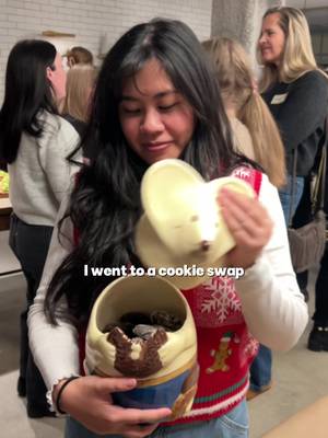 @Broma Bakery + @Food52’s cookie swap rewired my brain everyone was so creative, I couldn’t believe some of the flavors that were there! it was soooo much fun too, i left with my cup feeling very full 🥹❤️🎄❄️ #BitesByBianca #NYCCreator #NYCFoodBlogger #NYCEvents 