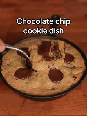 Best Chocolate Chip Cookie I’ve ever had 🤤 #cookies #chocolate #EasyRecipe 