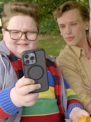petition for jake and jamie to whip that golf cart straight to brazil #StrangerThings5