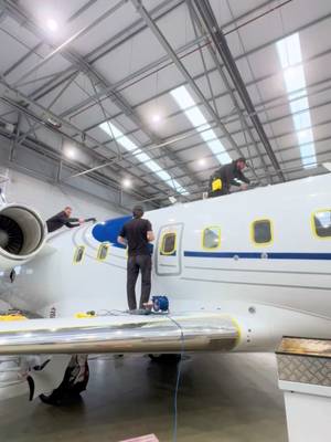 Challenger 604 Paintwork Transformation. Glass like finish as always 🔥