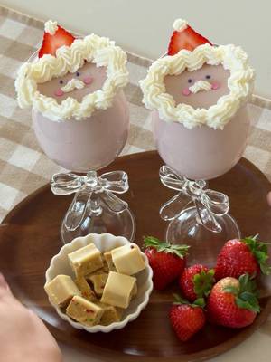 Let’s make Strawberry Protein Pudding with @atkinsnutritionals 🎅🍓  Atkins makes low carb cooking and baking so easy with their library of more than 2,000 FREE recipes that include full nutrition info and step-by-step guidance. Atkins is clinically proven to support weight loss, burn fat, and boost metabolism. Visit the link in my bio to learn more and find all 2,000 recipes! #AtkinsPartner #WhyAtkinsWorks #HolidayRecipes #HealthyRecipes 