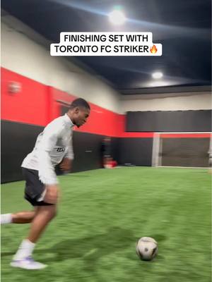 Finishing done right. Hugo putting on an absolute clinic🔥 #soccertok #footballtok #fyp #strikerlife #protraining