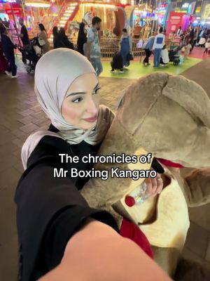 What should I name him? 👀🤣 #boxingkangaroo 