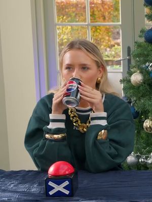 If you need help in a Christmas quiz, Yombo is your guy 🤝 Find out who won the Christmas quiz on Episode Four of Pepsi MAX Mansion, live on YouTube now! 🏠