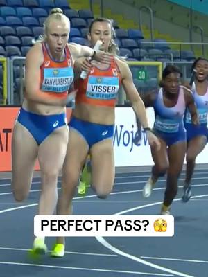 Smoothest exchange you’ll see today 👀 #WorldRelays