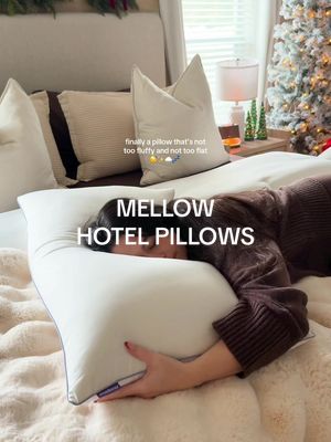 okay I get the hype 😴 only took them forever to make a pillow that's the perfect in between of fluffy and flat 😭☁️ and it's WATERPROOF 🤌🏼✨#mellowsleep #hotelpillows #pillows @Mellow Sleep 