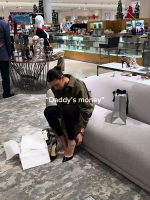 NEVA EVA  🙅🏻‍♀️ #redbottoms #daddysmoney #mommysmoney #onlydaughter 