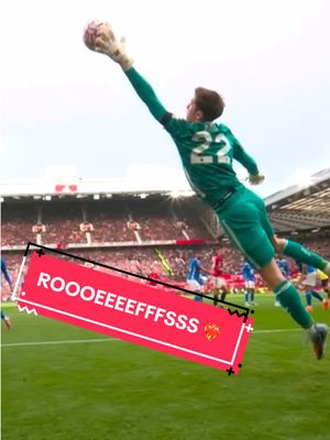 Still not over this outrageous save 🤯 #sunderland #robinroefs #manchesterunited #PremierLeague #footballtiktok 