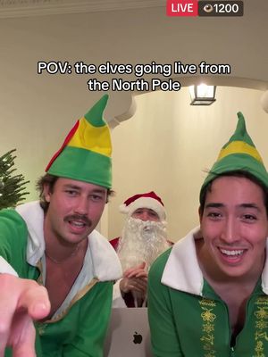 Santa’s little streamers 🎅🏻