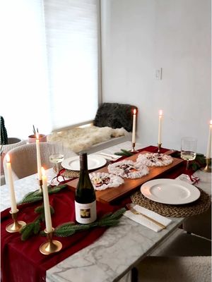 ’Tis the season to raise the bar ✨ Crispy Rice Paper Tiger Prawns + a glass of Greywacke Marlborough Sauvignon Blanc = my new favourite holiday pairing. Find this recipe and more festive pairings in the taste magazine or online at BCLIQUOR. Cheers to raising the bar this season! @BCLIQUOR #ad #BCLIQUOR #TisTheSeason #RaiseTheBarWithBCL #tastemagazine