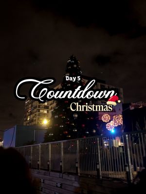 Countdown to XMAS Day 5 🎄 and maybe Stackt market shouldn’t be on the list of Christmas markets in Toronto? 😩 Or am I the drama?  #countdowntochristmas #Vlogmas #torontolife #thingstodotoronto #christmasmarket 