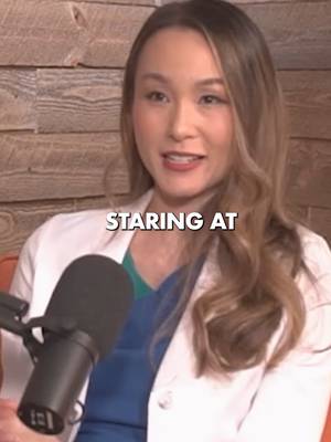 Stop looking directly at the sun! ☀️👁️ The macula is especially vulnerable to oxidative stress, even with brief exposure! Dr. Zhu explains why this common habit can take a toll over time. #1MDNutrition #eyehealth #advice