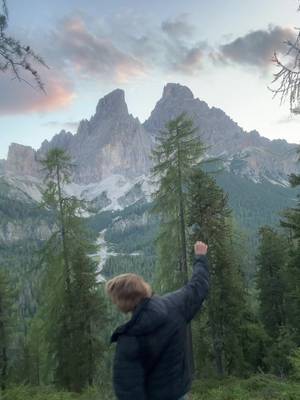 Dancing in nature heals 