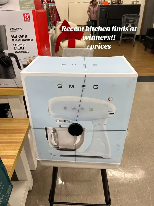 Lots of Smeg 😮 #winnersfabfinds #winners #smegkitchen 