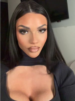 Pls stop selling out at Sephora 🙏🏼 #onesizebeauty #powdermelt #makeuptutorial #makeuptok #glam 