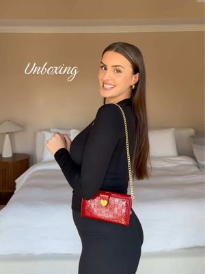 My favorite app to source luxury bags and accessories for a discounted price @Whatnot #whatnothaul #whatnotpartner