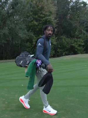 Putting my new @SunDayRed straight to work!  #golf 