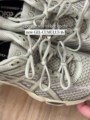 Holiday lacing tutorial featuring the GEL-CUMULUS™ 16 sneaker 🎀 #ASICS #GELCUMULUS16 #ASICSSportStyle #sneakers #laces #tutorial #howto #bows #holiday