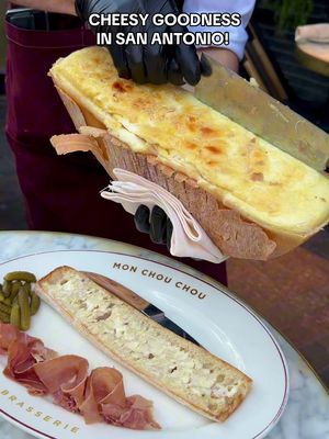 Melted raclette on a crusty baguette with smoked paprika aioli, served with ham on the side. The braised beef short ribs are another absolute MUST. 🧀🥖✨  📍 Brasserie Mon Chou Chou #raclette #cheesy #satx #sanantonio #sanantoniofoodie 