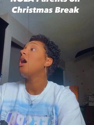 Who else house sounds like this?!🤣🤣😂😒😒 #everythingElz #laughswithLeah #elzrachel #christmas #fyp
