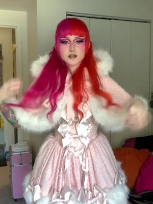 GET DRESSED WITH ME FOR FRIENDSMAS 🩷🩷 dress is from @www.DevilInspired.com 