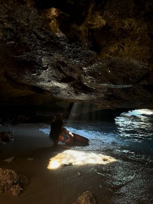 in another life i was a mermaid 🧜‍♀️ #mermaidcaves #oahu #honolulu 