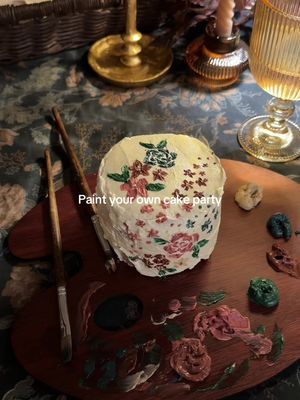 My friends expect nothing less #cakepainting #birthdayideas #cakedecorating 
