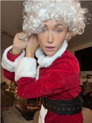 2025 Holiday outfit inspo! You’re welcome 
