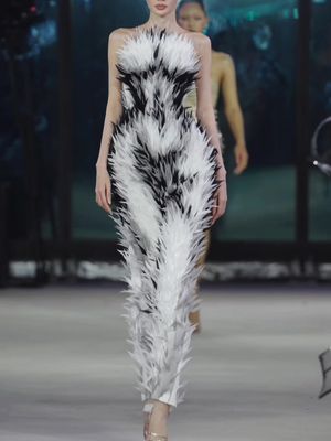We’re obsessed with @Đỗ Long newest collection he just presented in Vietnam 🇻🇳🤍 #vietnam #fashion #Runway #couture 