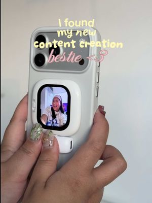 I think I have found my new content creation bestie! It's the Vlogmate Mini by @Founist Official 📸 Now I can actually see myself while using my back camera and I don't have to guess if I am filming my videos correctly lol No lagging, no screen mirroring needed! Just plug it in and thats it! Easy right?! 💃💌 Brands! If you're looking for a content like this, let's connect!  💌 helloaprilyu@gmail.com • • • #ugc #ugccreator #contentcreator #fyp #contentcreatormusthaves                       