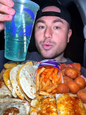 Late night Taco Bell 🌮 #tacobell #mukbangeatingshow #Foodie #fypシ #viral 