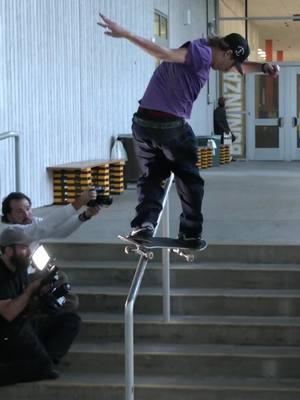 KICK FLIP SUGARCANE 