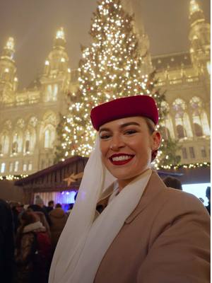 Join Oriana for a special festive flight and layover in Vienna as Emirates Cabin Crew! ✈️🎄 #Emirates #CabinCrew #CabinCrewLife #DayInMyLife #Christmas 