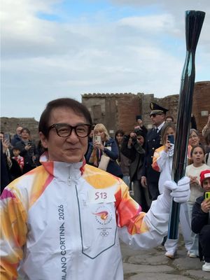 🥋Jackie Chan in Pompei… what else is there to say??  Jackie Chan a Pompei… che altro c’è da dire??  #MilanoCortina2026 #TorchRelay2026 #Olympics #wintersports #jackiechan 