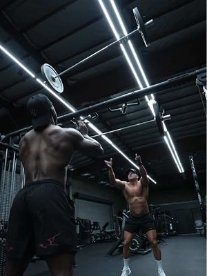 Barbell Partner Workout. #barbell #workout #workoutmotivation #calisthenics #bodybuilding @Darien “That Ab Guy” Johnson 