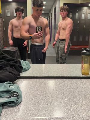 📈📈@🪬 @b.lew #fyp #bodybuilding #gym #GymTok 