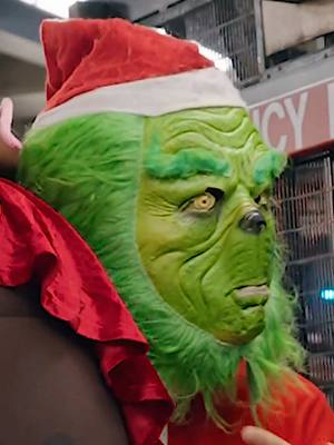Merry Christmas gang ! #SubwayOracle #comedy #subway #nyc 